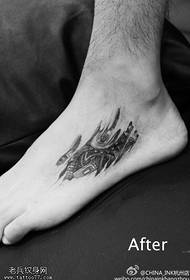 Tatuoinnit jakavat jalkaterän mekaaniset tatuoinnit