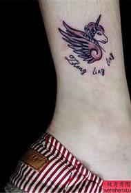 фигура на татуировка препоръчва работа с крак еднорог татуировка