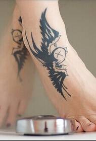 piedi di bellezza bella piccola foto tatuaggio rondine