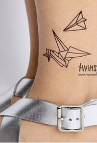 bella ragazza piedi belle immagini di tatuaggio semplice gru di carta