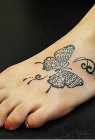 piger fødder friske og smukke sommerfugl Tengtu tatoveringsbillede