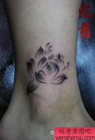 Tobillo MM no fermoso patrón de tatuaxe de loto de tinta