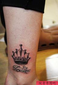 Работы татуировки короны лодыжки