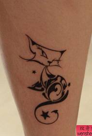 un modello di tatuaggio di una piccola volpe totem gatto