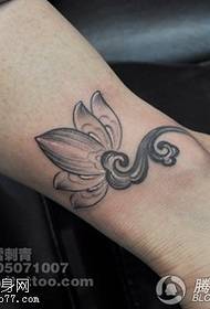 ຕີນສ່ວນບຸກຄົນ lotus totem ຮູບແບບ tattoo
