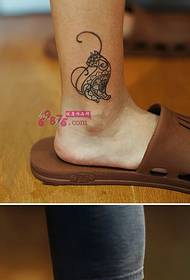 Immagine del tatuaggio alla caviglia di Vanhua Totem Cat Fashion