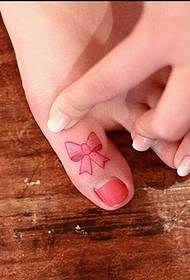 toe color paint tattoo chithunzi