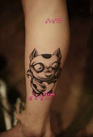 foto di tatuaggio di vitello carino cane fortunato
