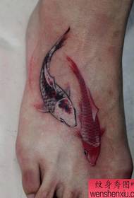 ლამაზი ფეხის მელნის შეღებვა პატარა squid tattoo ნიმუში