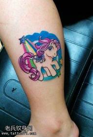 Ritratt tat-tatwaġġ tal-unicorn bil-kulur tas-sieq