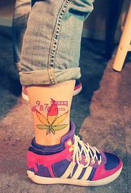 gambar warna maple leaf ankle tattoo