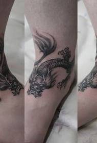 egy szép láb sárkány tetoválás minta