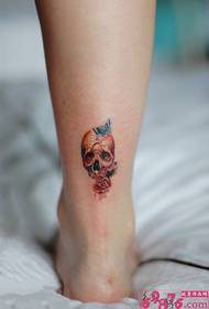 Creative Little Ankle Tattoo Picture 49212 - skull 灵 美女 美女 创意 tattoos fotos criativas tatuagens tatuagem
