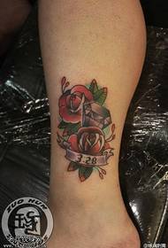 kotník barevný diamantová růže Tattoo works