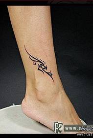 推荐女人脚部个性图腾纹身图案