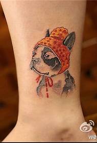Tattoo show bar rekommenderade en ankel tecknad hund tatuering arbete