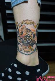 srčkan mali tiger gleženj tatoo slike