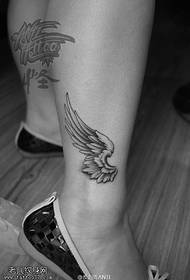 tornozelo preto cinza asas tatuagem padrão