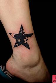 kvindes ankel fem-spids stjerne tatovering mønster