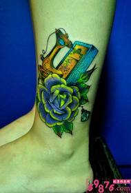 玫瑰缝纫机脚踝纹身图片