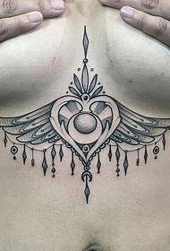 bors sexy Europese punt doring hartvormige dekoratiewe tatoeëringpatroon