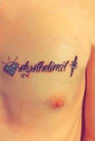 Ragazzi petto dipinto geometrico linea semplice diamanti e foto di tatuaggi parola inglese