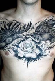 disseny únic al pit de corb gris negre i patró de tatuatge de rosa