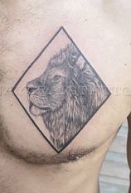 garçon, noir et blanc, style gris, technique de piquage, élément géométrique lion roi tatouage photo animale