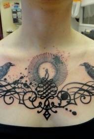 гърдите черна лоза и модел на татуировка врана