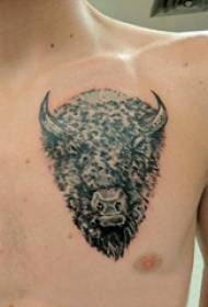 tatuaje de cabeza de toro pecho masculino foto de tatuaje de cabeza de toro negro