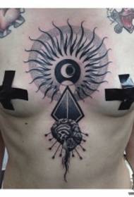 disegno geometrico del tatuaggio del totem del sole punto di petto