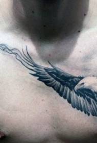estilo realista en el pecho Patrón de tatuaje de águila en blanco y negro