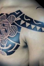 Ang sumbanan sa itom nga totem chest tattoo nga Polynesian