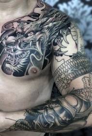 Hrudník a paže vo veľkom meradle farebný drak so samurajskou maskou tetovania