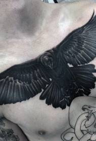 胸部写实黑色的乌鸦纹身图案