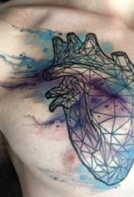 hjerte tatovering mandlige bryst hjerte tatovering billede