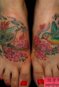 Fuß Farbe Vogel Blume Tattoo Muster