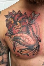 modello di tatuaggio freccia colore cuore petto mano