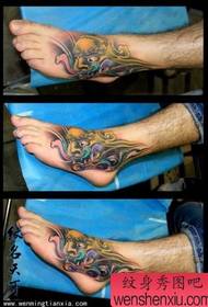 modèle de tatouage de fée de couleur de pied