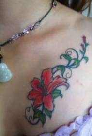 18 foto di piccoli tatuaggi freschi per le casse delle ragazze