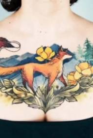 bel gruppo di immagini di tatuaggi sul petto con fiori sul petto