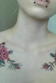 плечо девушки красивая розовая роза тату
