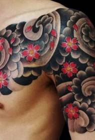 Половина Убава јапонска цветна тетоважа