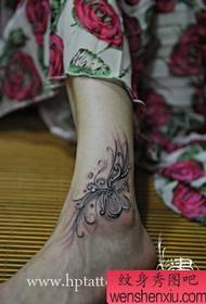 красота краката обичат лоза татуировка