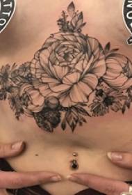 irodalmi virág tetoválás lány mellkas alatt művészet virág tetoválás gyönyörű kép