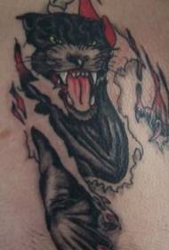 schwarzer Panther zerrissen Brust Tattoo Muster