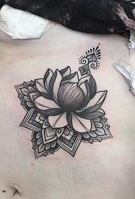 froulike boarst lotus vanille swartgrize tatoeage patroan