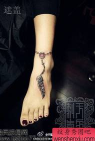 ljepota stopala modni klasični uzorak od perja tetovaža gležnjača