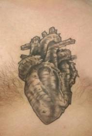 Tatuiruotės modelio krūtinės vyrų berniukų krūtinės juodos širdies tatuiruotės nuotraukos
