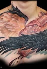 груди у птичјим крилима реалистичног стила и узорак тетоваже у боји срца